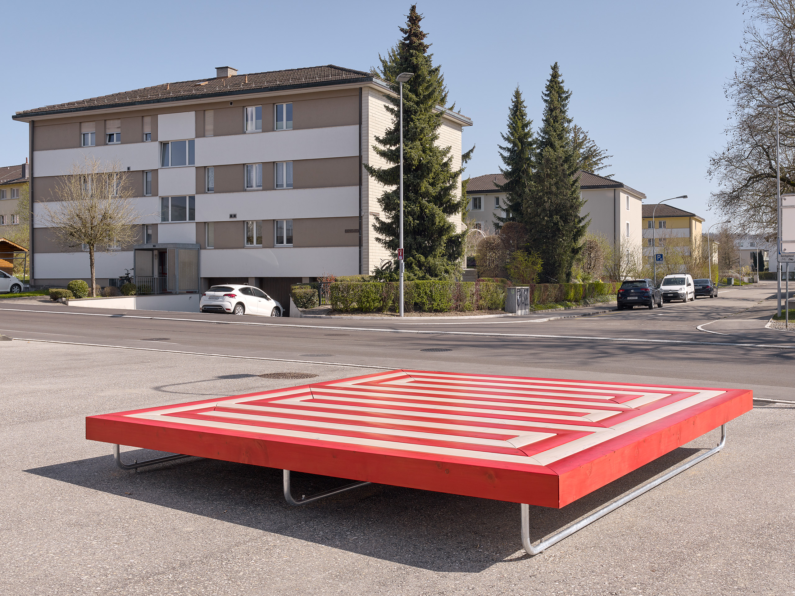 Farbsockel by Kerim Seiler